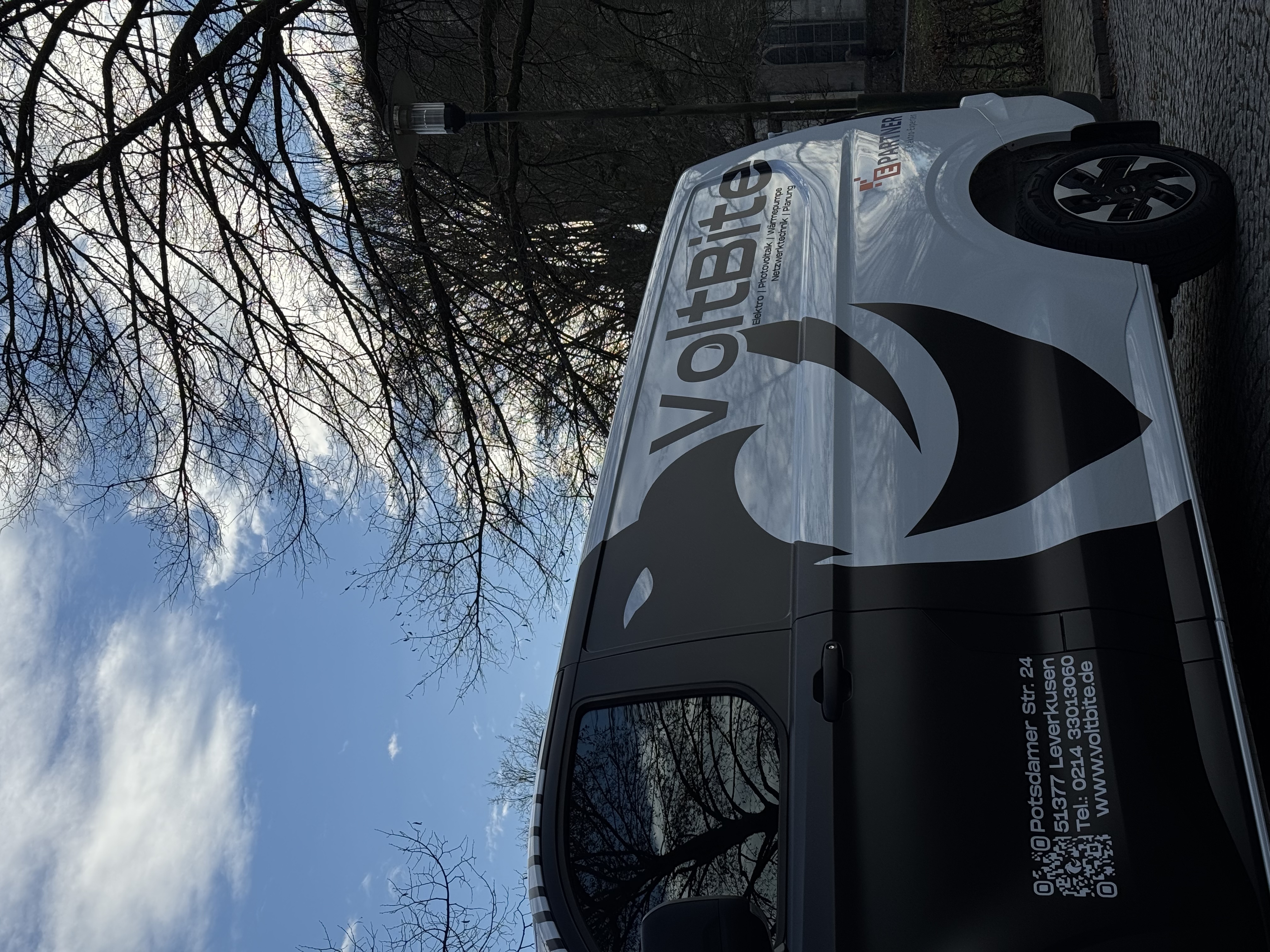 Vullnet Blakcori - Meister der Elektrotechnik